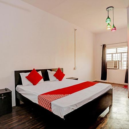 Hotel O Samrat Ghaziabad Eksteriør billede