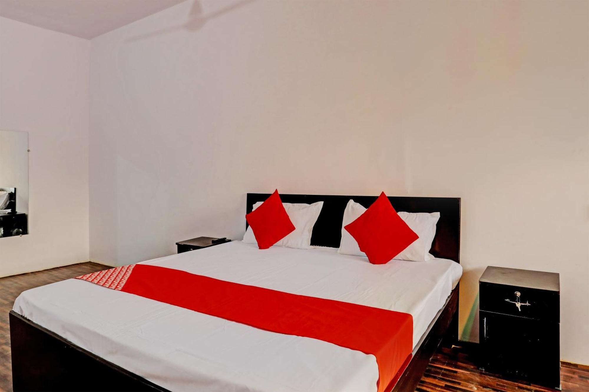 Hotel O Samrat Ghaziabad Eksteriør billede